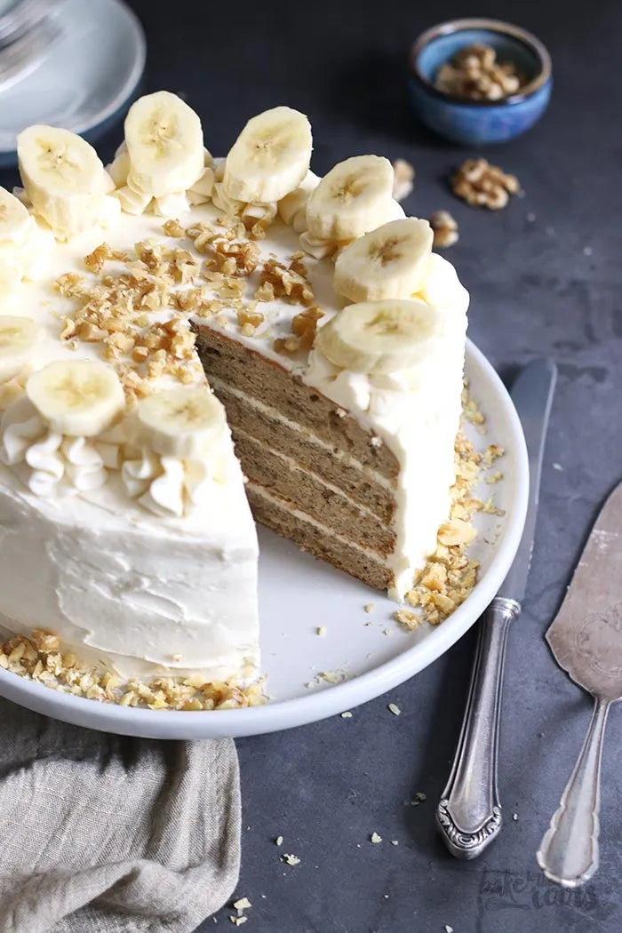 BIZCOCHO DE GUINEO CON FROSTING DE QUESO CREMA