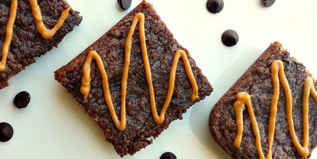 BROWNIES (2 docenas aprox.)